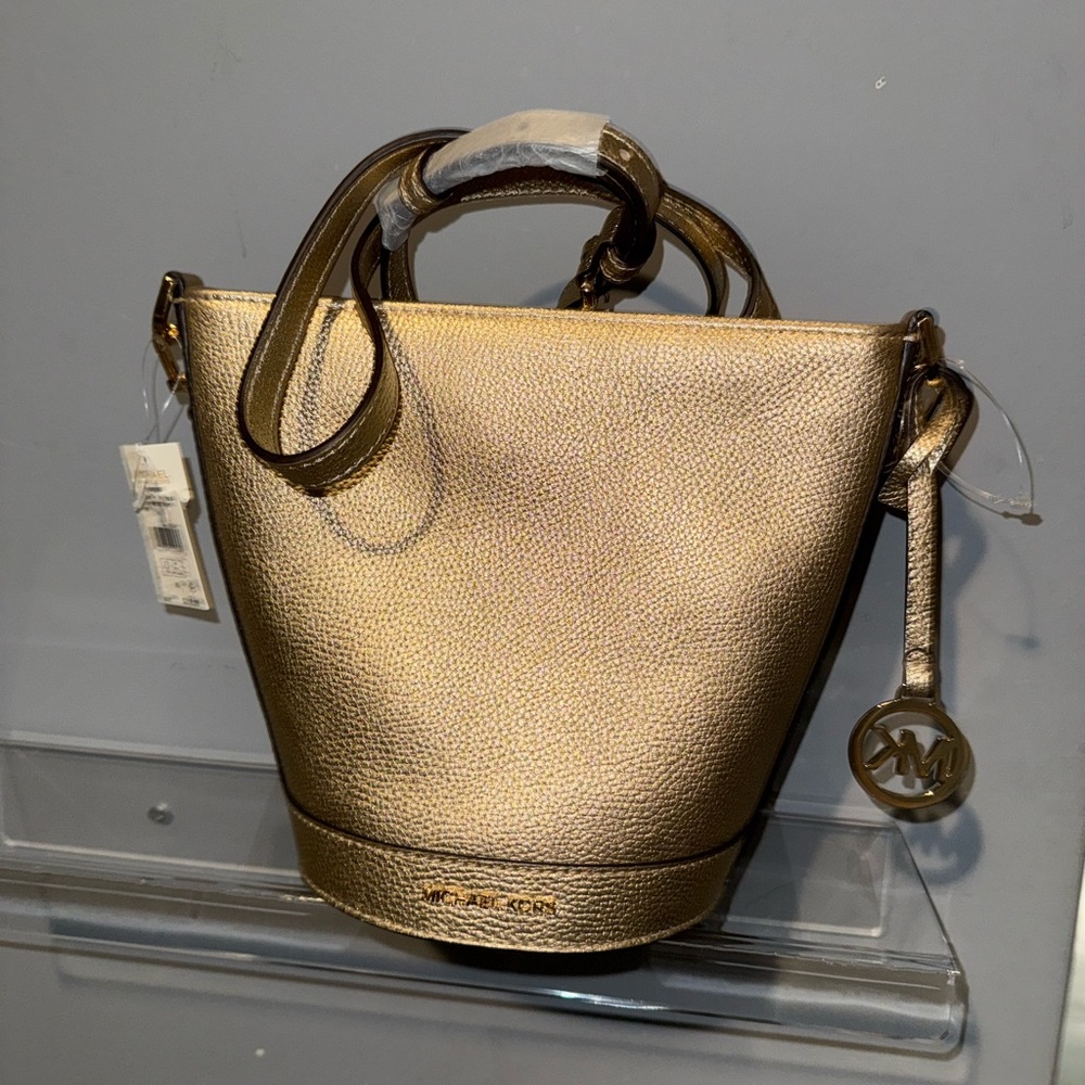Michael Kors Townsend Small Top Zip Convertible Crossbody priced to sale - Picture 13 of 13